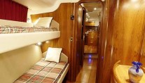 SY MUSTIQUE -  Twin Sistership